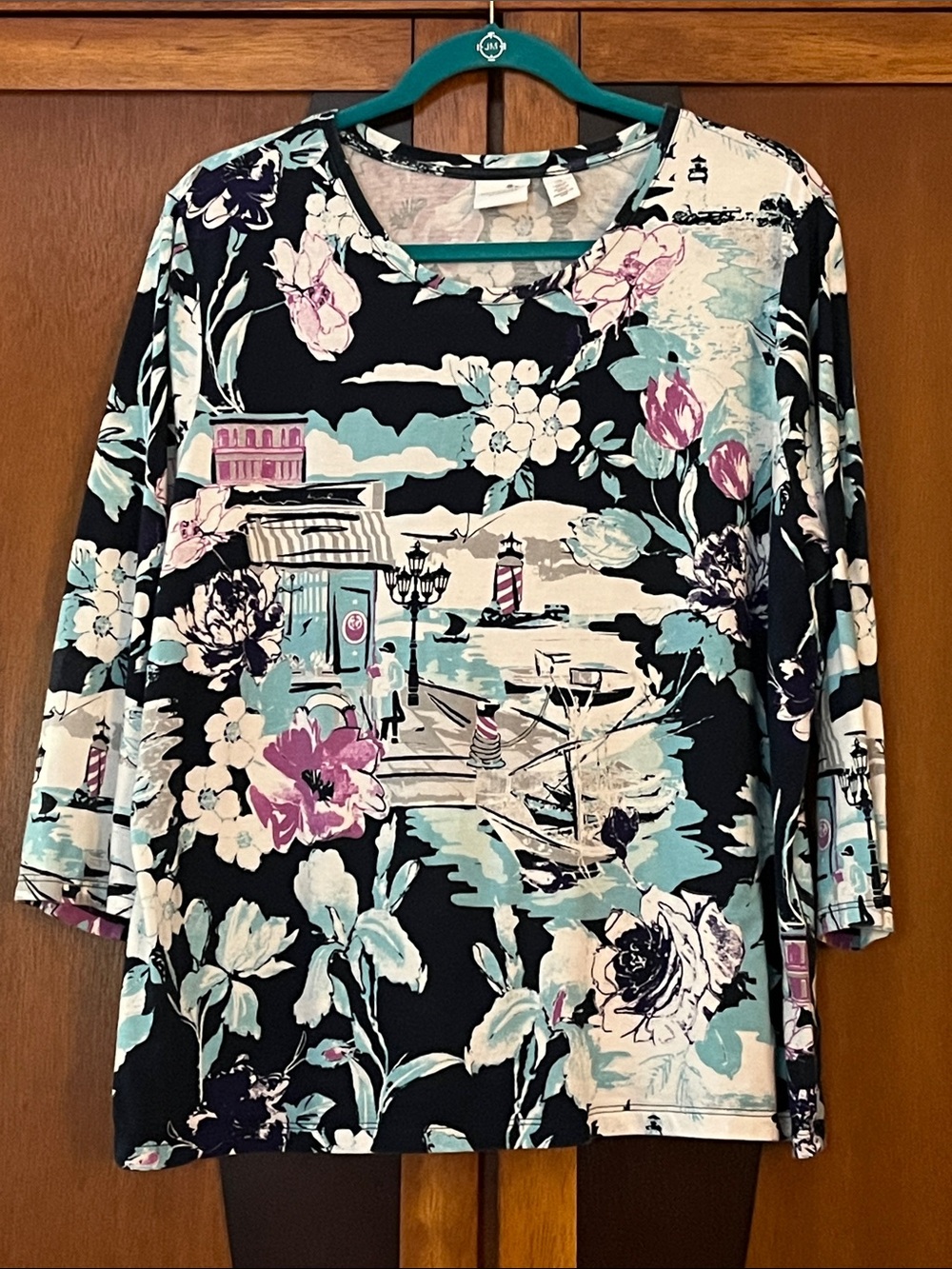 Chico’s Weekends Black&Teal Floral Scenic Print Top w/Long Sleeves & Scoop Neck